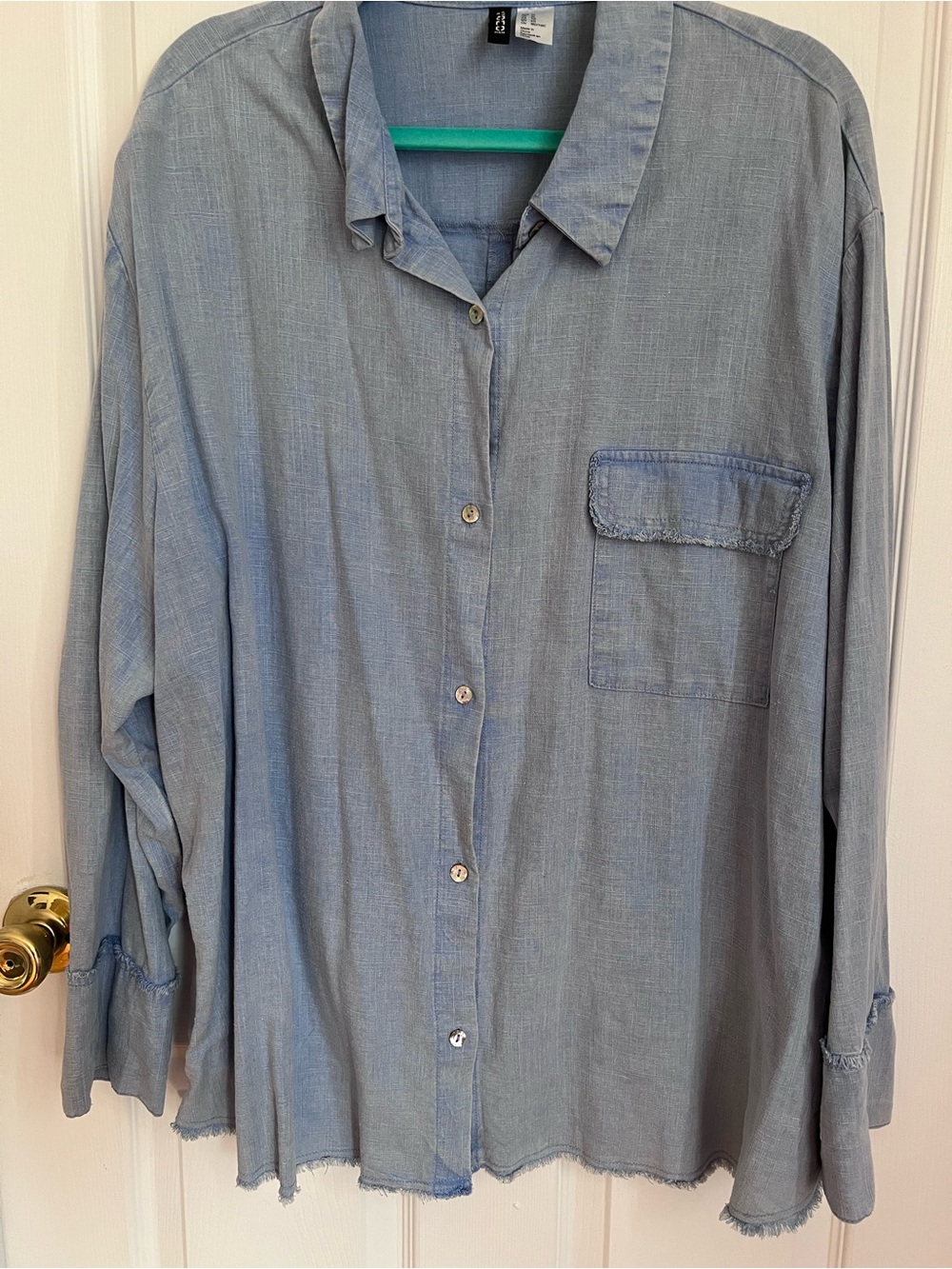 H&M Viscose/ Linen blend textured “Chambray” shirt